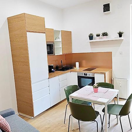 Home R374 #Freeparking Budapest Kültér fotó