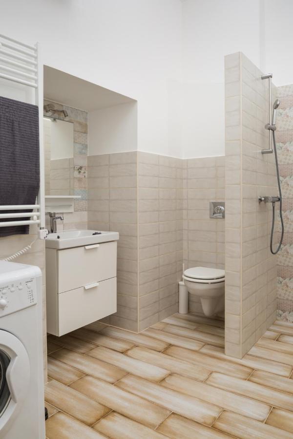 Home R374 #Freeparking Budapest Kültér fotó