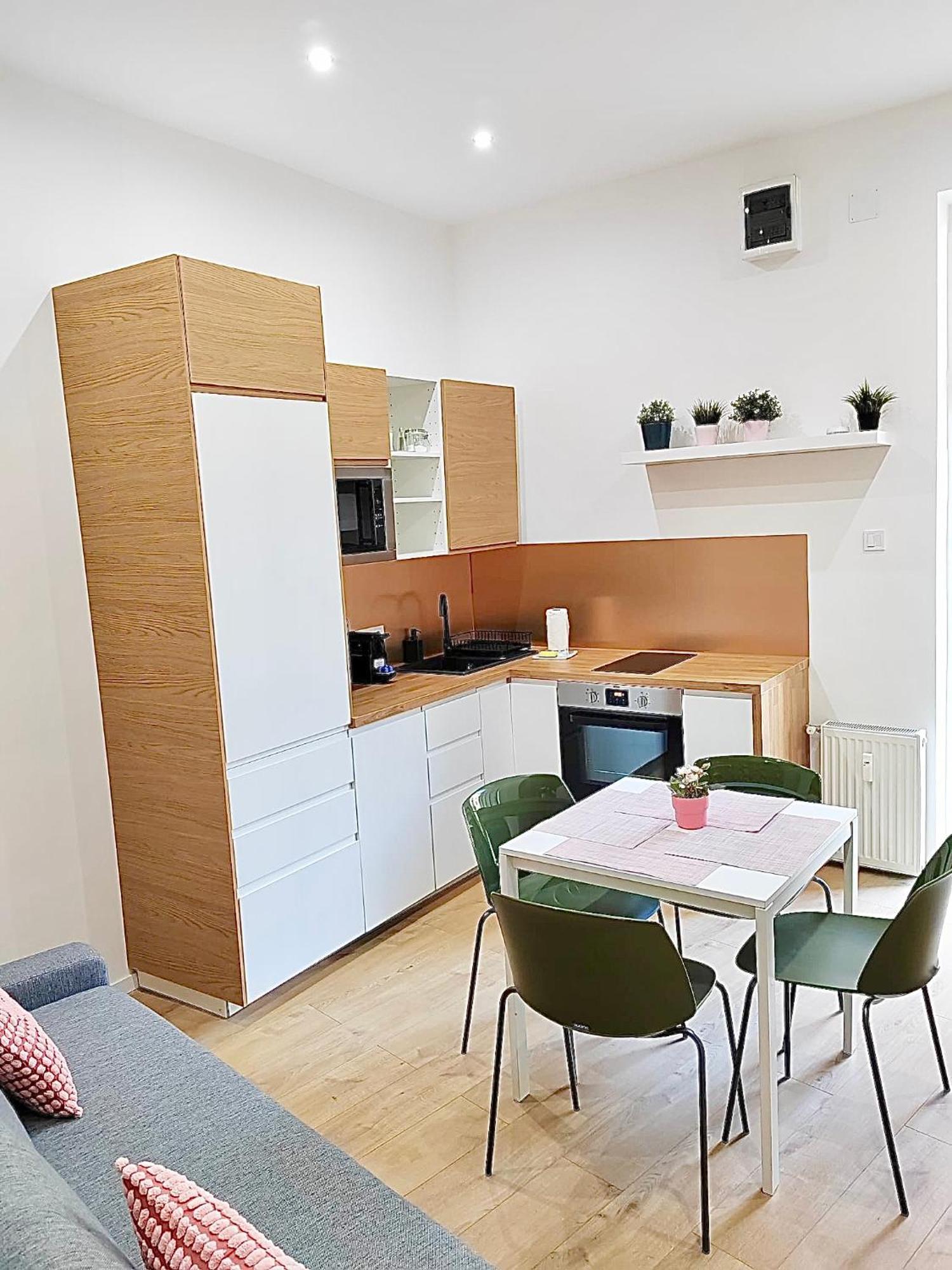 Home R374 #Freeparking Budapest Kültér fotó