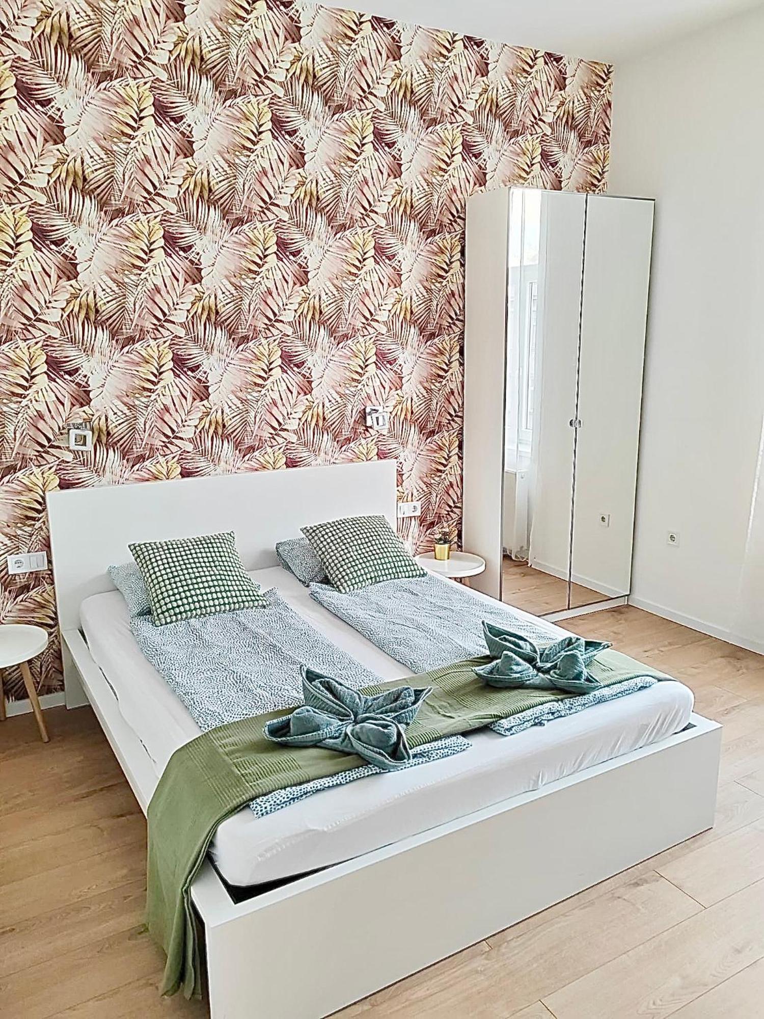Home R374 #Freeparking Budapest Kültér fotó