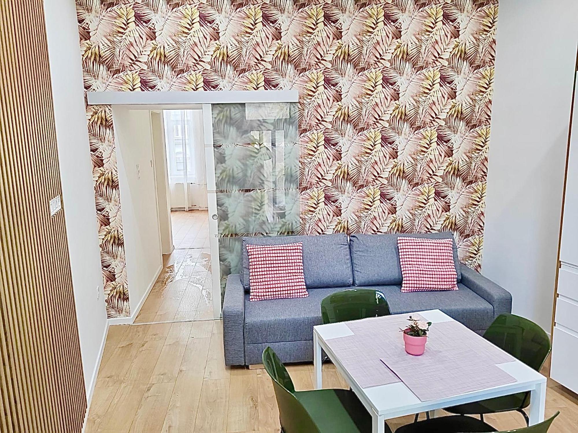 Home R374 #Freeparking Budapest Kültér fotó